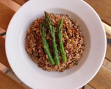 Foto del paso 12 de la receta: Arroz seco de pies de cerdo y gambas con espárragos