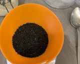 Foto langkah ke 1 dari resep Es krim vegan kelapa - biji wijen hitam (tanpa mesin es krim).