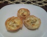 Foto del paso 4 de la receta: Canastitas de choclo y queso-jamón/queso-tomate