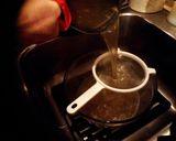 A picture of step 6 of Pressure cooker chicken stock.
