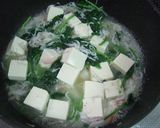 A picture of step 4 of Taiwanese Tofu in Thick Sauce with Spinach and Shirasu.