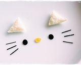 A picture of step 4 of Hello Kitty Sandwich Bento.