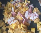 Foto del paso 1 de la receta: Huevos samba (tocineta, maicitos y plátano maduro)