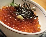 A picture of step 5 of Soy Sauce Marinated Salmon Roe Salmon Rice Bowl.