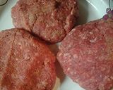 A picture of step 2 of Lambburgers.