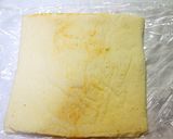 A picture of step 11 of White Roll Cake with White Chocolate.