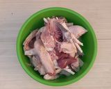 Foto langkah ke 1 dari resep Ayam goreng bumbu lengkuas.