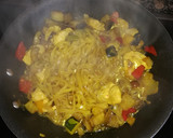 Foto del paso 5 de la receta: Fideos de arroz con pollo y cúrcuma