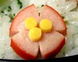A picture of step 6 of Flower-Shaped Wiener Sausages to Decorate Your Bento.