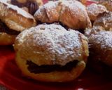 A picture of step 5 of Sunshines chocolate cream puffs.