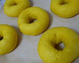 A picture of step 4 of Kabocha Squash Bagels.