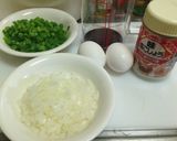 A picture of step 2 of Crumbly Fried Rice.