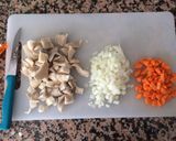 Foto del paso 1 de la receta Lentejas con setas y verdura