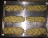 Foto langkah ke 6 dari resep Roti Kepang.