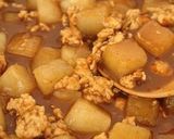 A picture of step 3 of Japanese-Style Daikon Radish Curry.
