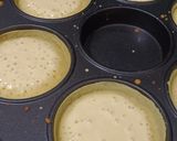 Foto langkah ke 3 dari resep Martabak Manis Empuk.