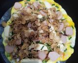 Foto langkah ke 3 dari resep Vietnamese Pizza (Bánh Tráng Nướng).