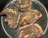 Foto del paso 4 de la receta: Steak au poivre con hash browns de queso cheddar