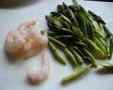 A picture of step 1 of Egg, Shrimp and Asparagus Chaa (Stir-fry) with the Fragrance of Bonito.
