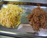 A picture of step 3 of Easy! Tuna Soboro Rice Cake.
