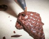 A picture of step 5 of Mouse Invasion Cupcakes.