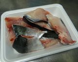 A picture of step 1 of Sweet & Salty Yellowtail with Daikon Radish.