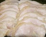 A picture of step 7 of Chicken Breast + Shio-Koji + Olive Oil Cooked in the Microwave.