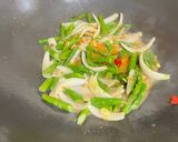 黃金蝦XO醬炒鮮蝦蘆筍的食譜步驟4照片