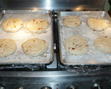 Foto del paso 4 de la receta: PAN AMASADO CON CHICHARRONES DE TOCINO. JON STYLE