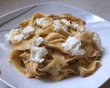 Tonhalas-mozzarellás taglietelle recept fázis 2 fotója