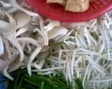 Hình bước làm 2 của món Hủ tiếu xào chay