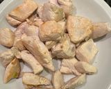 Foto del paso 2 de la receta: Arroz con pollo 🍗 y 🍄 😋