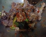 Foto langkah ke 4 dari resep Ayam Kesrut Khas Banyuwangi.