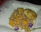 A picture of step 7 of Dhaba style chana chaat.