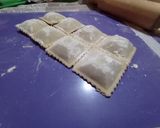 Foto del paso 7 de la receta: Raviolones de acelga, cebollita y picadillo