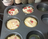 Foto del paso 1 de la receta: Mini tortillas de atún, pimientos rojos y queso al horno