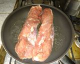 Foto del paso 1 de la receta: Solomillo de cerdo al horno con papas y salsa de pimienta