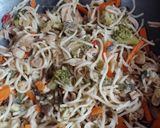 Foto del paso 7 de la receta: Tallarines con Verduras Salteadas y Pollo