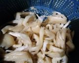 Foto langkah ke 3 dari resep Jamur crispy saus padang.
