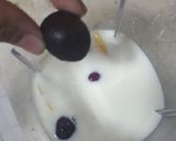 A picture of step 2 of Mango and cherry drink.