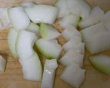 A picture of step 1 of Tsukune Winter Melon Soup.