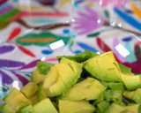 Foto del paso 2 de la receta: Guacamole Tradicional Mexa
