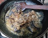 A picture of step 2 of Walnut and dates halwa.