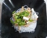 รูปขั้นตอนการทำที่ 5 ของ ต้มยำวุ้นเส้นตีนไก่