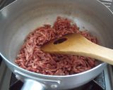 A picture of step 2 of Stir Fried and Simmered Ground Meat and Kabocha Squash.