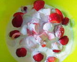 Foto del paso 4 de la receta: Helado de fresas casero con yogur griego de toffee