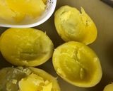 A picture of step 2 of Baked cheese corn potato.