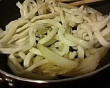 A picture of step 3 of Fried Udon Noodles.
