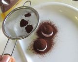 A picture of step 5 of Super Simple Valentine's Chocolates.