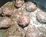 A picture of step 2 of Fried Bananas Atop Sausage.